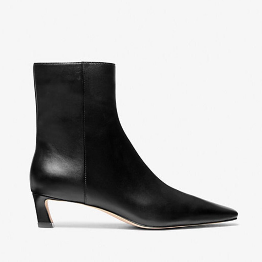 Michael Kors Cosmo Black Leather Kitten Ankle Boots Booties | Size 37 (US 7)